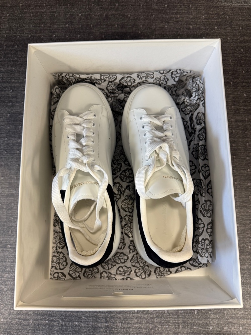 Alexander McQueen Platform Sneakers with Black Suede Geel - Picture 7 of 10